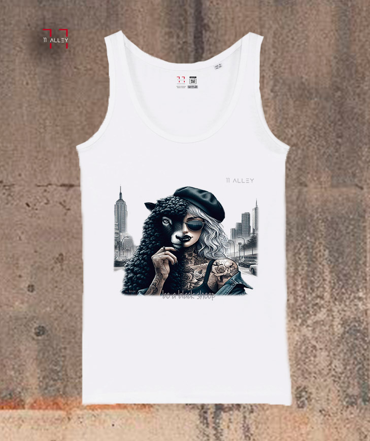 camiseta de tirantes de algodon organico con mujer y manzana asturiana
